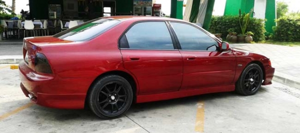 Honda accord ปี 95 เครื่อง F22B Vtec เกียร์ออโต้ แต่งสวย สีสวย