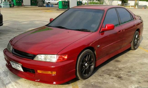 Honda accord ปี 95 เครื่อง F22B Vtec เกียร์ออโต้ แต่งสวย สีสวย