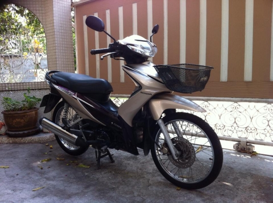 ขออนุญาติขาย HONDA WAVE 110-i รถสีมงคล รุ่นพิเศษ มือเดียว โอนให้ฟรี