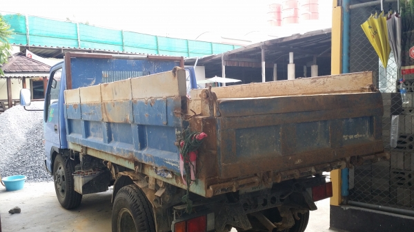 ขายรถดั็ม6ล้อNKRแจ้ง6ล้อลงในเล่มแล้วไม่ติดเวลาป้ายเล็ก4300cc130แรงดีเซลยกตั็มได้3ด้าน ขายรถดั็ม6ล้อNKRแจ้ง6ล้อลงในเล่มแล้วไม่ติดเวลาป้ายเล็ก4300cc130แรงดีเซลยกตั็มได้3ด้าน