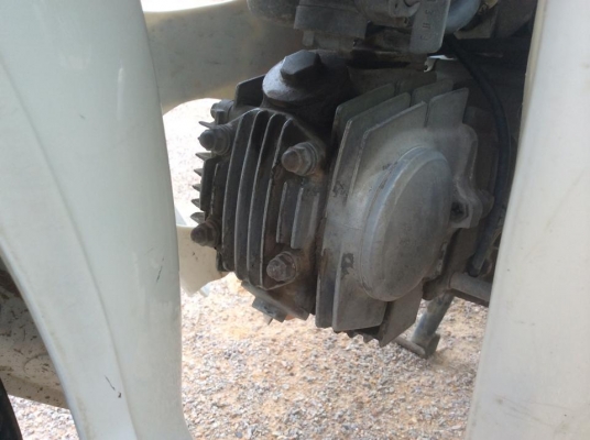 ดรีมคุรุสภาขาวๆอวบๆสภาพพร้อมวิ่งทริปทะเบียนโอนเดิมๆถูกๆ13500บาท