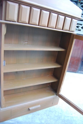 ตู้โชว์แขวนผนังไม้สัก ตู้โชว์แขวนผนังไม้สัก