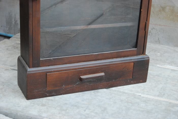 ตู้โชว์แขวนผนังไม้สัก ตู้โชว์แขวนผนังไม้สัก