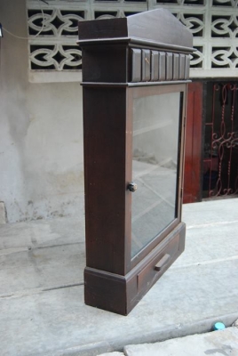 ตู้โชว์แขวนผนังไม้สัก ตู้โชว์แขวนผนังไม้สัก