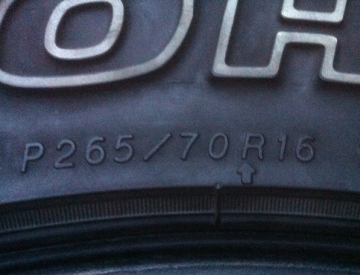 ยาง Yokohama 265 70 16 ปี10 ดอกดี ยังใช้ได้อีกนาน