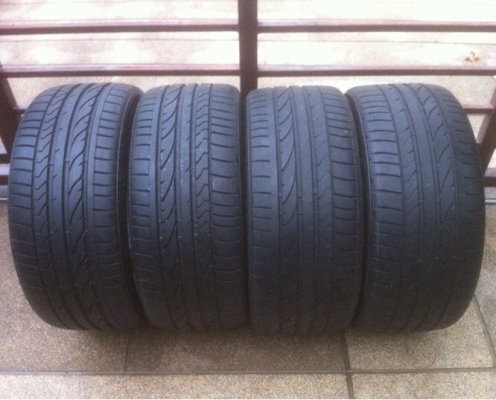 ยาง Bridgestone 235 35 19 ปี09 ดอกเต็มๆ