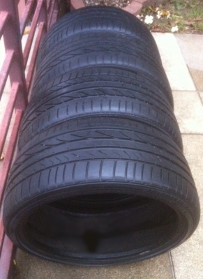 ยาง Bridgestone 235 35 19 ปี09 ดอกเต็มๆ