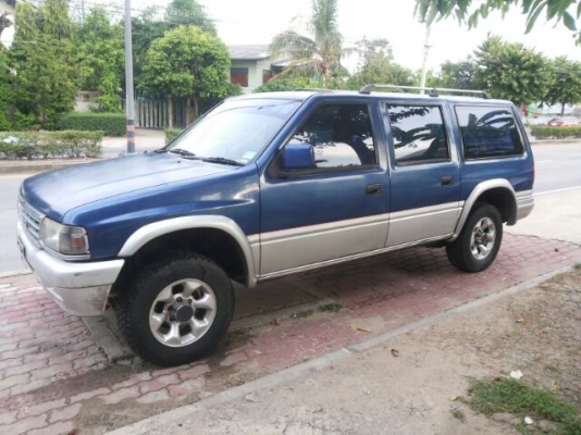 ISUZU 4 WD van มือเดียว สวยเดิม วิ่งน้อย ฝาทอง 2500 cc ขับ4 โรงงาน