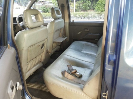 ISUZU 4 WD van มือเดียว สวยเดิม วิ่งน้อย ฝาทอง 2500 cc ขับ4 โรงงาน