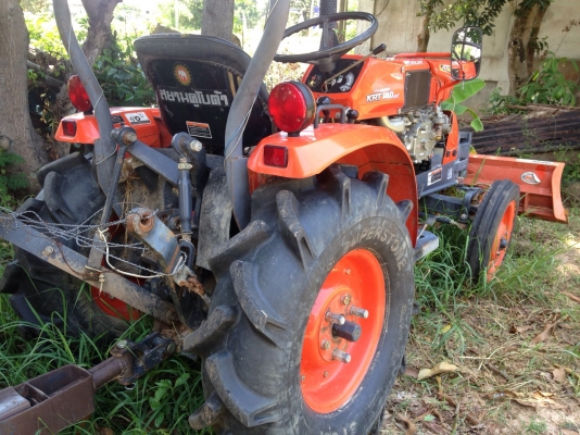 ขายรถไถคูโบต้า 14 แรง 276 ชั่่วโมง พร้อมอุปกรณ์ ใบดัน ล้อเหล็กกันจม คราด หาง 3 ตราช้างี