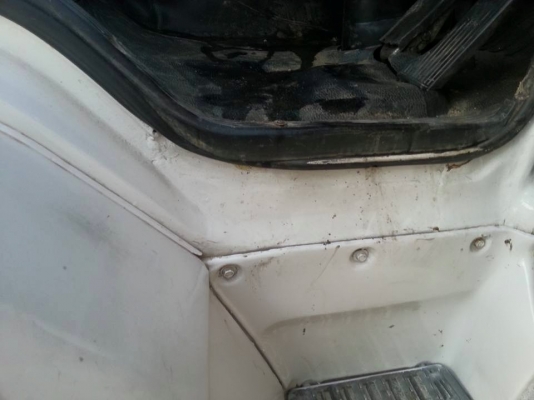 ขายหกล้อ ร็อกกี้ เครื่อง 210 TURBOยาง900 เพลาใหญ่ แอร์เย็น ยางหน้าใหม่