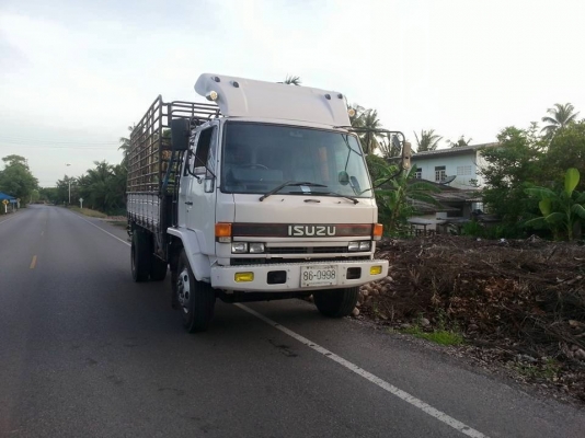 ขายหกล้อ ร็อกกี้ เครื่อง 210 TURBOยาง900 เพลาใหญ่ แอร์เย็น ยางหน้าใหม่