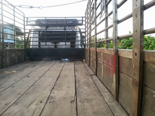 ขายหกล้อ ร็อกกี้ เครื่อง 210 TURBOยาง900 เพลาใหญ่ แอร์เย็น ยางหน้าใหม่