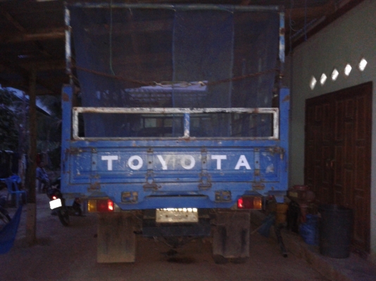 ขาย รถ6ล้อ TOYOTA DYNA300 ดั้ม เครื่องดี ยางดี ขาย รถ6ล้อ TOYOTA DYNA300 ดั้ม เครื่องดี ยางดี