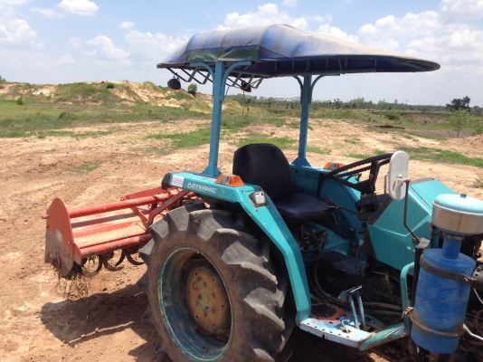 ขายรถไถ Kubota L1-24 (4WD) มีภาพวีดีโอ ราคา 125,000 บาท พร้อมอุปกรณ์ 4 รายการ มีดันหน้า มีผานหลัง โร
