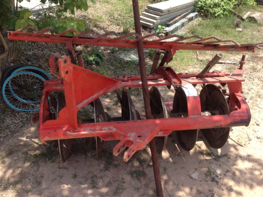 ขายรถไถ Kubota L1-24 (4WD) มีภาพวีดีโอ ราคา 125,000 บาท พร้อมอุปกรณ์ 4 รายการ มีดันหน้า มีผานหลัง โร
