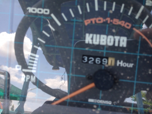 ขายรถไถ Kubota L1-24 (4WD) มีภาพวีดีโอ ราคา 125,000 บาท พร้อมอุปกรณ์ 4 รายการ มีดันหน้า มีผานหลัง โร