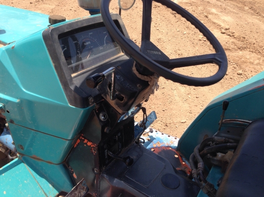 ขายรถไถ Kubota L1-24 (4WD) มีภาพวีดีโอ ราคา 125,000 บาท พร้อมอุปกรณ์ 4 รายการ มีดันหน้า มีผานหลัง โร