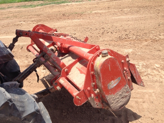 ขายรถไถ Kubota L1-24 (4WD) มีภาพวีดีโอ ราคา 125,000 บาท พร้อมอุปกรณ์ 4 รายการ มีดันหน้า มีผานหลัง โร