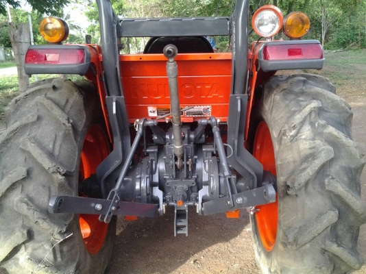 ขายรถไถคูโบต้า L4708 สภาพสวยพร้อมใช้งานทันที อุปกรณ์มีดันหน้า โรตารี่ เอกสารพร้อมโอน ต่อรองราคาได้นิดหน่อย ขายรถไถคูโบต้า L4708 สภาพสวยพร้อมใช้งานทันที อุปกรณ์มีดันหน้า โรตารี่ เอกสารพร้อมโอน ต่อรองราคาได้นิดหน่อย