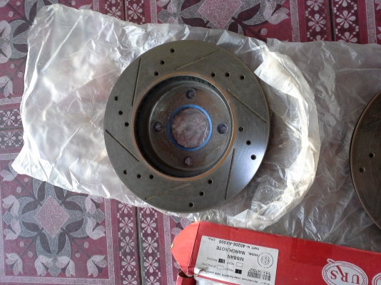 จานเบลค Runstop nissan  march