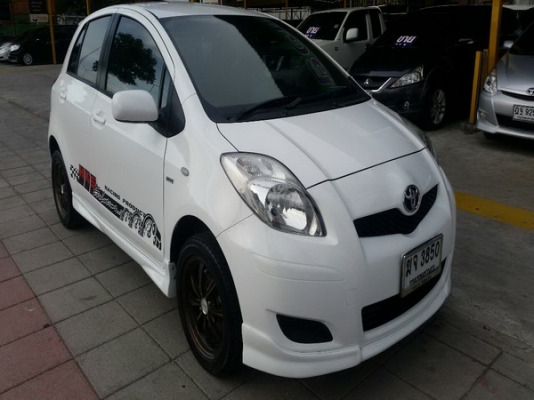 TOYOTA YARIS ปี 2012 เกียร์ธรรมดา ล้อ MAX แต่ง กระจกไฟฟ้า ชุดแต่งรอบคัน เครื่อง ช่วงล่าง วิ่งดี สีสวย รถพร้อมใช้ จัดไฟแนนได้ ฟรีดาวน์
