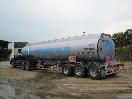 ขายแท็งค์น้ำมัน ขนาด 40,000 ลิตร  จำนวนช่อง 5 ช่อง   มี แป็น 2 ระดับ  8,000 / 7,000  ทุกช่อง