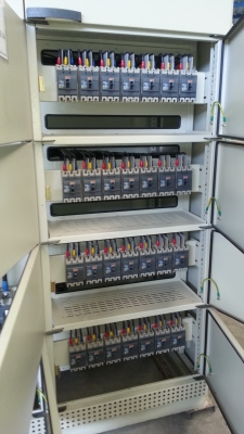 ขายตู้ไฟใน 1 ตู้ 3ช่องมีเมนใหญ่ 800 A 1 ตัว ลูกย่อย 40A 60 ตัวมีจำนวน 16 ตู้ราคาตู้ละ 70,000 บาท ขายตู้ไฟใน 1 ตู้ 3ช่องมีเมนใหญ่ 800 A 1 ตัว ลูกย่อย 40A 60 ตัวมีจำนวน 16 ตู้ราคาตู้ละ 70,000 บาท