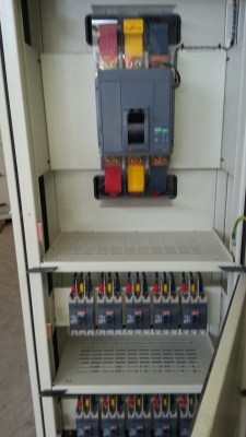 ขายตู้ไฟใน 1 ตู้ 3ช่องมีเมนใหญ่ 800 A 1 ตัว ลูกย่อย 40A 60 ตัวมีจำนวน 16 ตู้ราคาตู้ละ 70,000 บาท ขายตู้ไฟใน 1 ตู้ 3ช่องมีเมนใหญ่ 800 A 1 ตัว ลูกย่อย 40A 60 ตัวมีจำนวน 16 ตู้ราคาตู้ละ 70,000 บาท