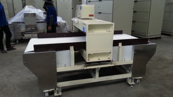 ขายเครื่องตรวจจับโลหะจำนวน 2 เครื่องพร้อมติดตั้งใช้งานได้ทันทีราคา เครื่องละ 200,000 บาท ขายเครื่องตรวจจับโลหะจำนวน 2 เครื่องพร้อมติดตั้งใช้งานได้ทันทีราคา เครื่องละ 200,000 บาท