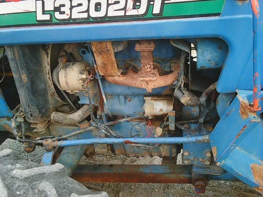 ขาย KUBOTA L3202DT  พร้อมใช้งาน พร้อม ดันหน้า ผาน5