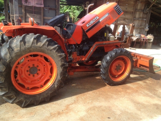 ขายคับ M5000 SU มาทดลองขับได้คับรถสวยกิปไม่มีที่ติคับ อุปกรณ์ 3 อย่างเลยคับขั่วโมงน้อย เล่มทะเบียนพร้อม รถมือเดียว อยู่ สุรินทร์ สนใจ 0845486359 สุชาติ