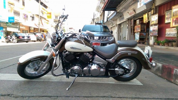 ขายคับ YAMAHA DRAGSTAR CLASSIC 400cc ปี1999 อินวอยส์ สรรพสามิตรคับ สภาพเดิมๆ สวยๆ สีสวย เครื่องแน่นมากคับ ราคา 98500 บาท สนใจติดต่อ 081-0578282 คับ ส่งได้ทั่วไทยคับ สนใจติดต่อ 081-0578282 FACEBOOK POP BIGBIKE SAKONNAKHON ไอดีไลน์ POPBIGBIKESAKONคับ สนใจรถ