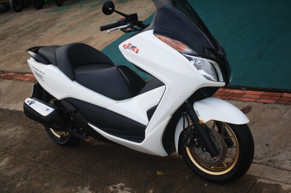 __FORZA300 สีขาว สภาพสวย วิ่งน้อย 99,000 ฿__