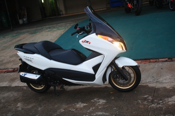 __FORZA300 สีขาว สภาพสวย วิ่งน้อย 99,000 ฿__