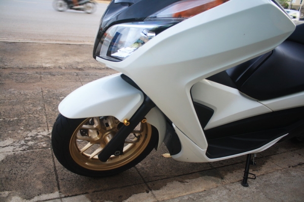 __FORZA300 สีขาว สภาพสวย วิ่งน้อย 99,000 ฿__