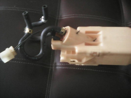 ปั๊มติ๊กในถังนำ้มัน นิสสัน ซันนี่ ฺB14