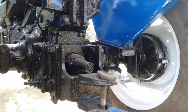 ขายรถไถนิวฮอนแลน 5630 สามสูบมีแต่ตัวรถ