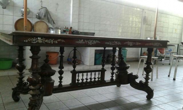 ขายโต๊ะไม้สักโบราณ