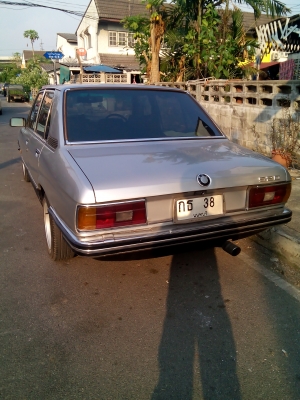 BMW520 E12