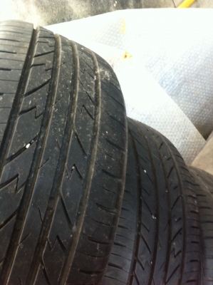 ขายยางขอบ 15 195/50/15 ดอกยางดีไม่แพงใช้ได้อีกหลายปี