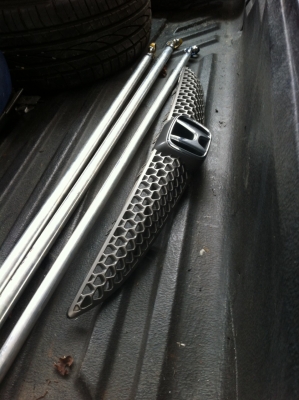 กระจังหน้า honda jazz