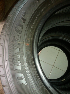 ยาง dunlop 215 70 15 ชุดล่ะ 5500