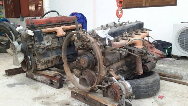 ขายเครื่อง6BG1 ขายตามสภาพ มีใบคุมเครื่องให้ ขายเครื่อง6BG1 ขายตามสภาพ มีใบคุมเครื่องให้