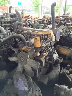 เครื่อง 4D95L komatsu เก่าใน  ราคา 120,000 บาท  ติดเครื่องลองได้