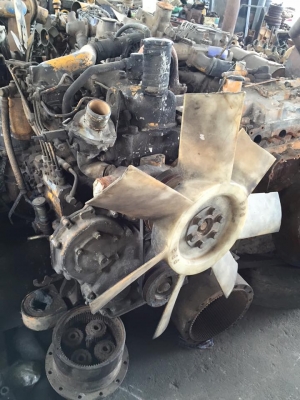 เครื่อง 4D105 komatsu เก่าใน  มี 2 ตัว ตัวละ 60,000 บาท  ติดเครื่องลองได้