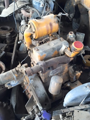 เครื่อง 2D94-2 komatsu เก่านอก  ราคา 20,000 บาท  ลองติดเครื่องดูได้ค่ะ