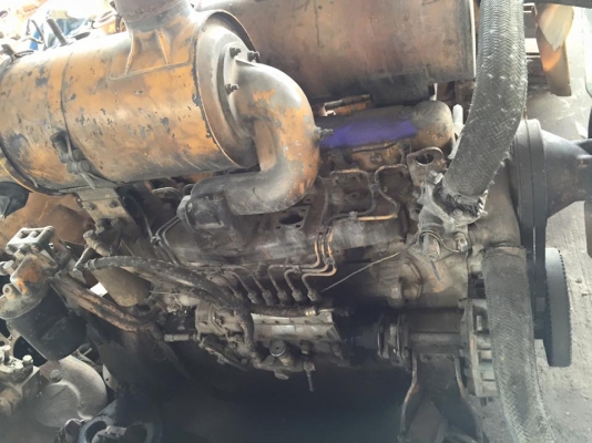 เครื่อง6D105 komatsu เก่าใน  มี 2 เครื่อง ราคาเครื่องละ 65,000 บาท  ติดเครื่องลองได้