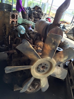 เครื่อง6D105 komatsu เก่าใน  มี 2 เครื่อง ราคาเครื่องละ 65,000 บาท  ติดเครื่องลองได้