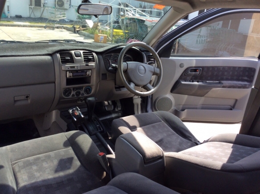 ขายรถกระบะ อีซูซุ ดีแม็ก 4ประตูตัวท็อป ปี03เครื่อง 3.0 เทอร์โบ เกียร์ออโต้ เพาเวอร์ ไฟฟ้าทั้งคัน airbag2ใบ/เบรคabs ภายในสวยเดิมๆแอร์เย็นฉ่ำ วิทยุCD ตัวถังเดิมๆห้องเครื่องเดิมๆสีเงาบางมีริ้วรอยบ้าง คัสซีดีไม่ผุ เครื่องแน่น เกียร์ดี รถขับดี ใช้งานได้เลยครับ